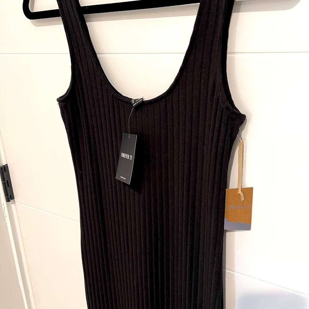 Ribbed knit midi dress